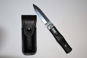 Mikov vyhazovací nůž Predator